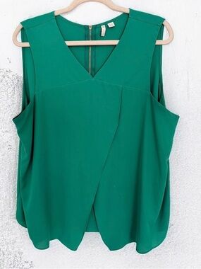 Cato  Emerald Green Sleeveless V‑Neck Wrap Front Camisole size 22/24